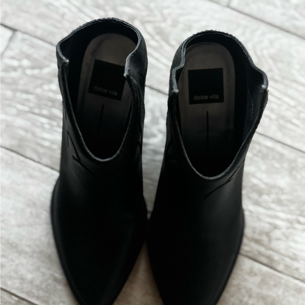 Dolce Vita Western Style Black Leather Ankle Boots - Size 7